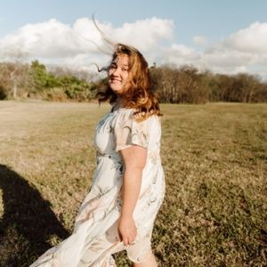 Meet your Posher, Dolores